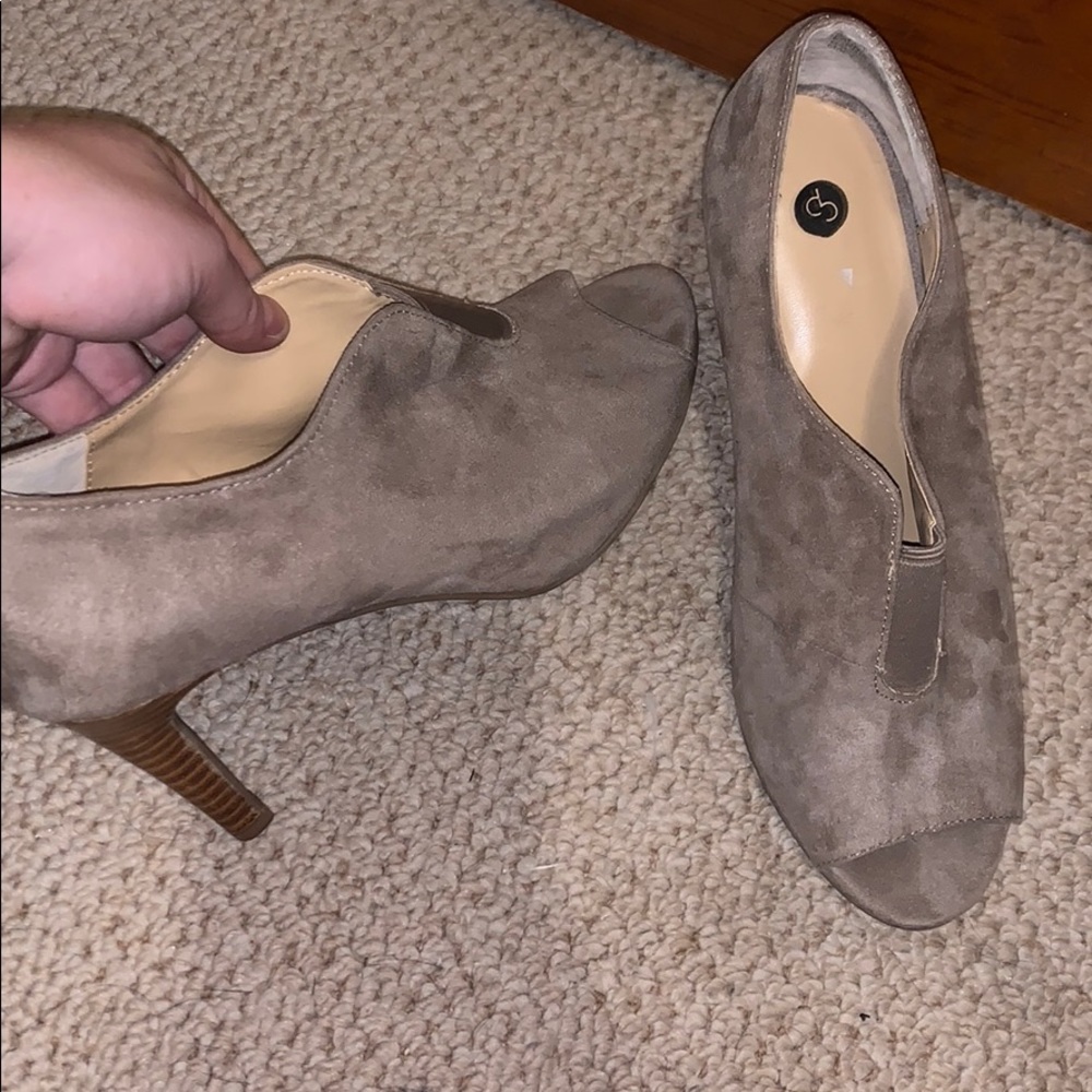 Open toe heels - Picture 2 of 3